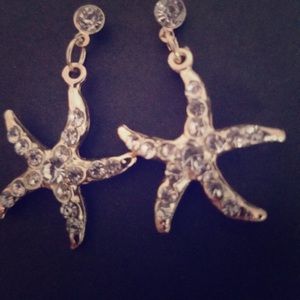 Hanging starfish earring great for summer ❤️